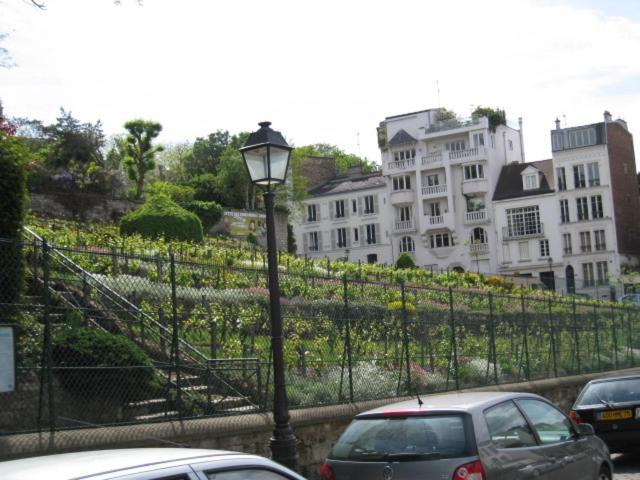 Quiet Apartment Hill Of Montmartre Paris Luaran gambar