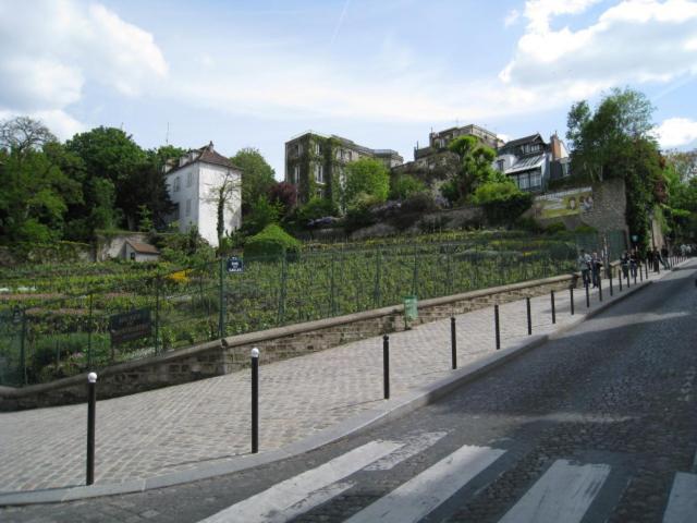 Quiet Apartment Hill Of Montmartre Paris Luaran gambar